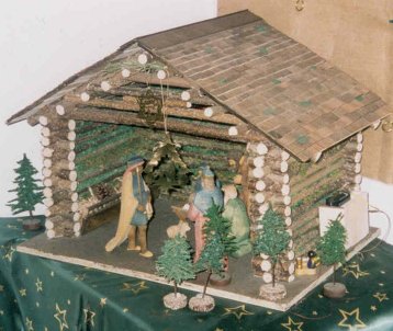 Krippe mit Figuren