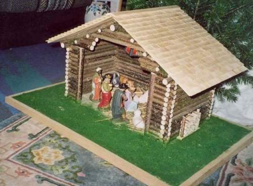 Krippe mit Figuren