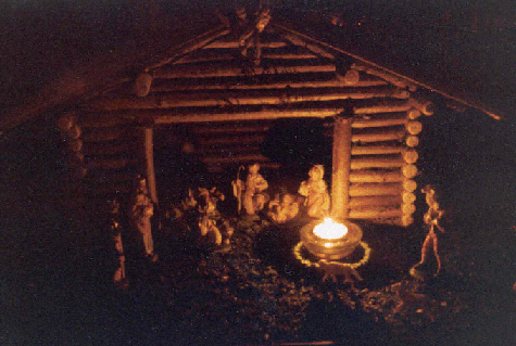 Krippe mit Figuren